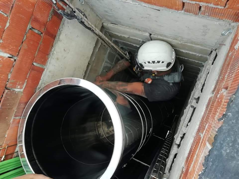 Inspección de elementos de fachada de un edificio