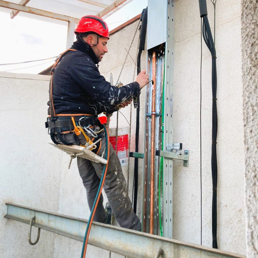 Trabajos verticales en altura en Barcelona